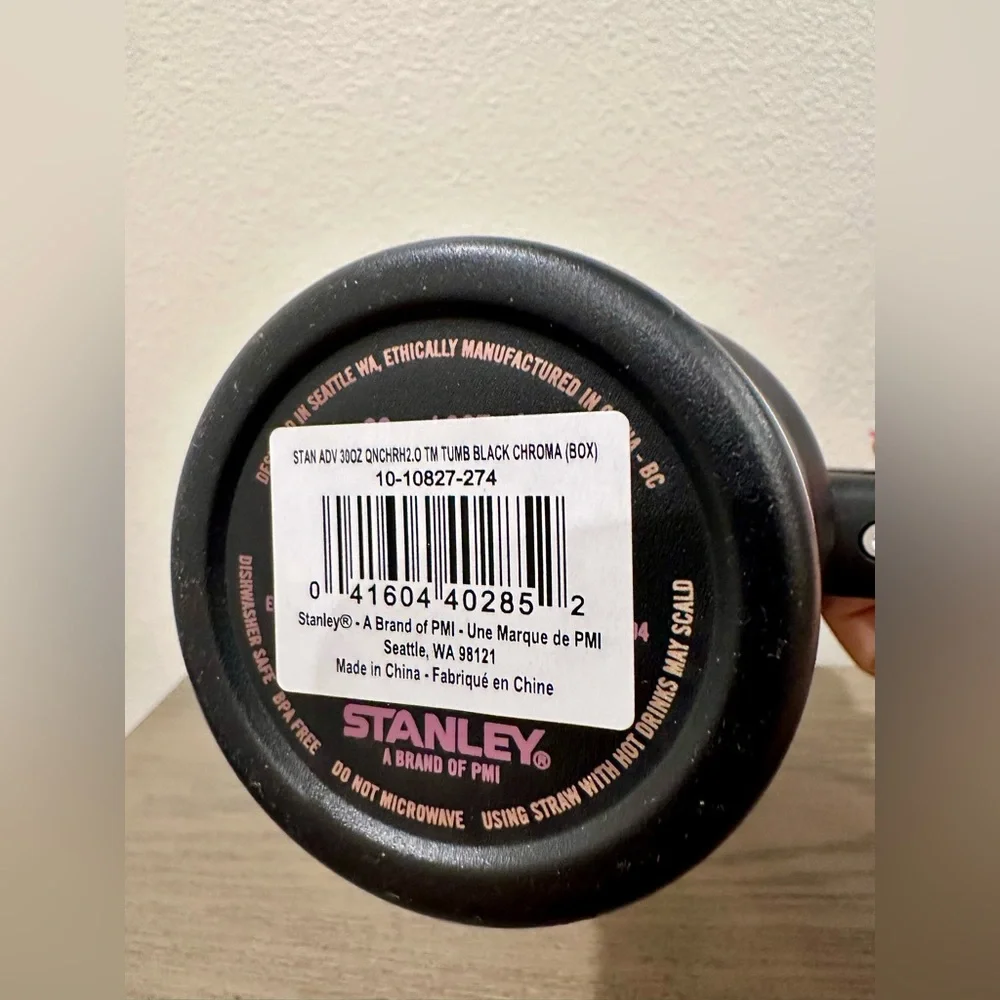 NWT Stanley Black Chroma 30oz Tumbler - Picture 6 of 7